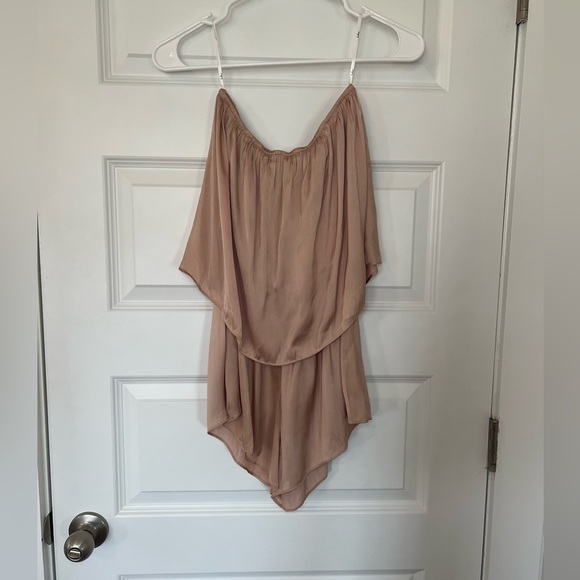 Lulu’s Catia Blush Satin Strapless Romper - Picture 6 of 7